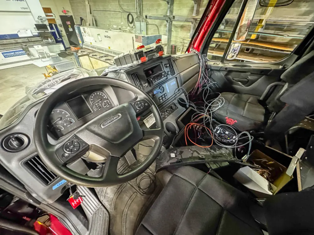 Unfinished body compartment structure in bay, photo 100 of 303.